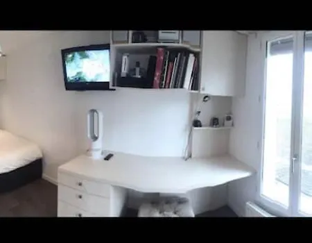 Apartment Luxury New Modern Apptmt In Center Of Paris
